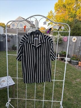 Original Use™ Black & White Knit shirt- XL